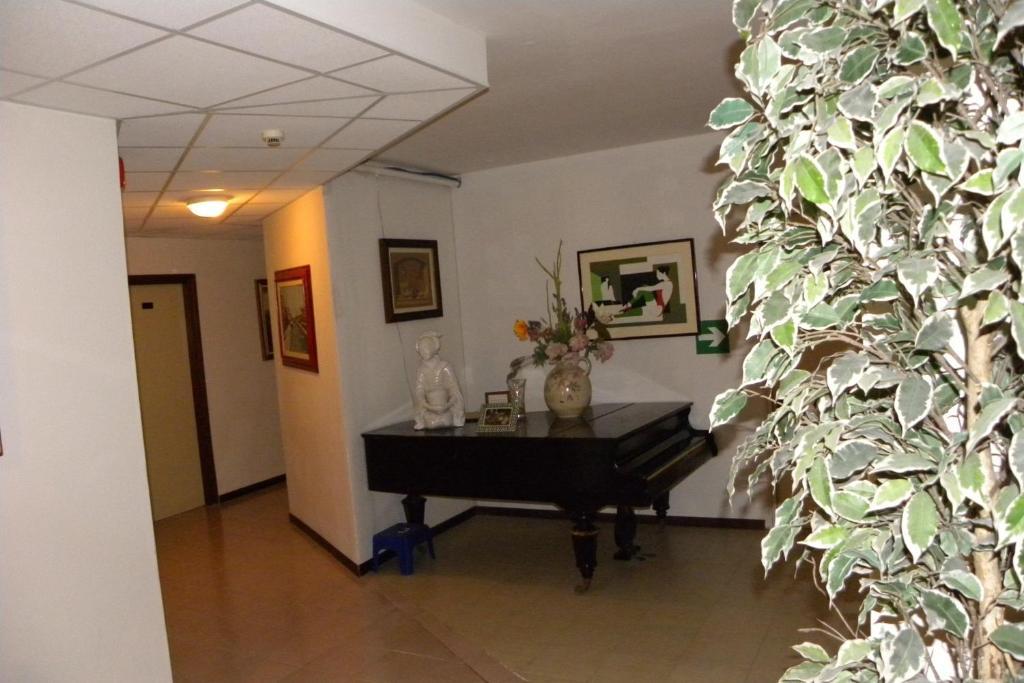 Hotel Santa Cruz لينانو سابيادورو المظهر الخارجي الصورة