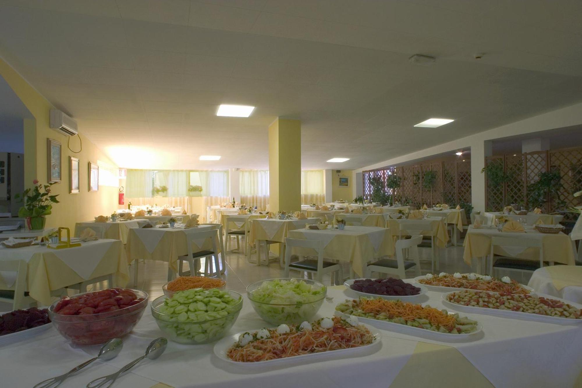 Hotel Santa Cruz لينانو سابيادورو المظهر الخارجي الصورة