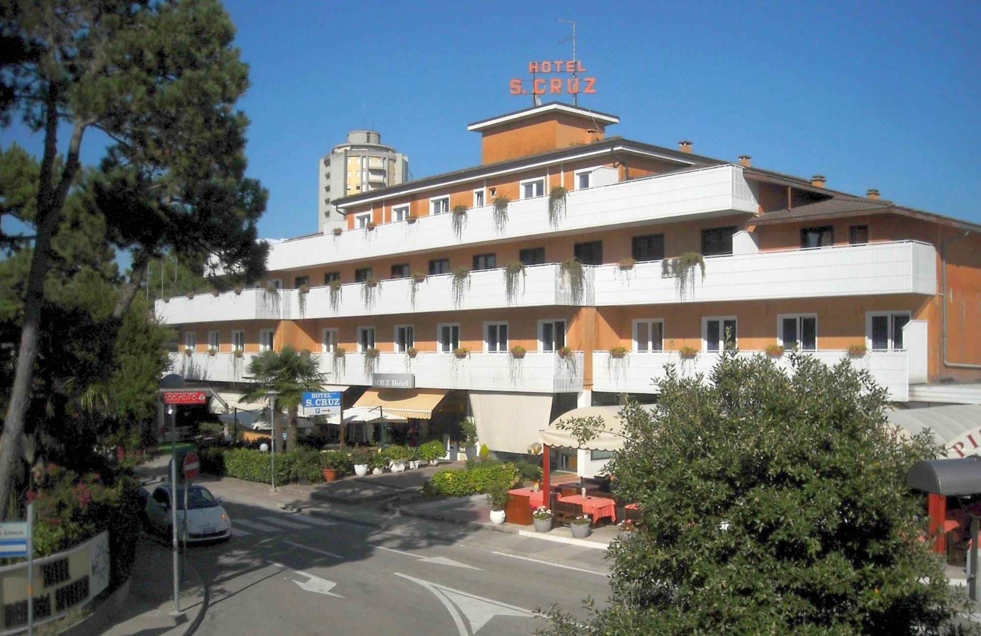 Hotel Santa Cruz لينانو سابيادورو المظهر الخارجي الصورة